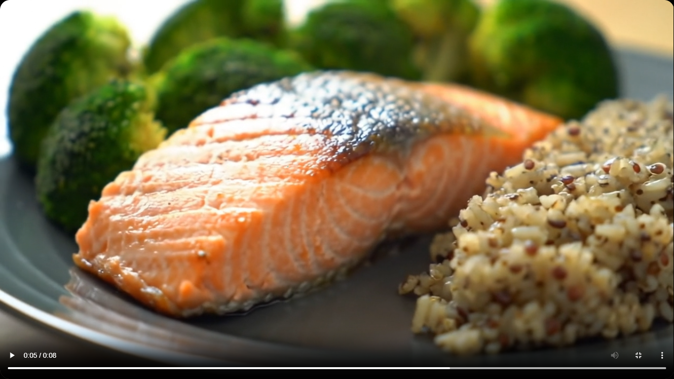 Diabetes Mellitus Meal of Whole Grain, Fish and Brocholi